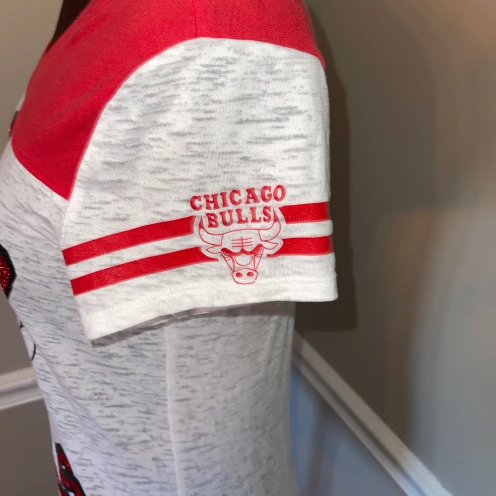 5th & Ocean Chicago Bulls shirt‎ girls 16/18 - Picture 2 of 3